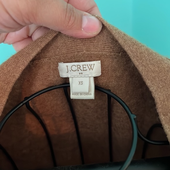 💙💛J. crew XS Sweater💙💛 - Picture 2 of 7
